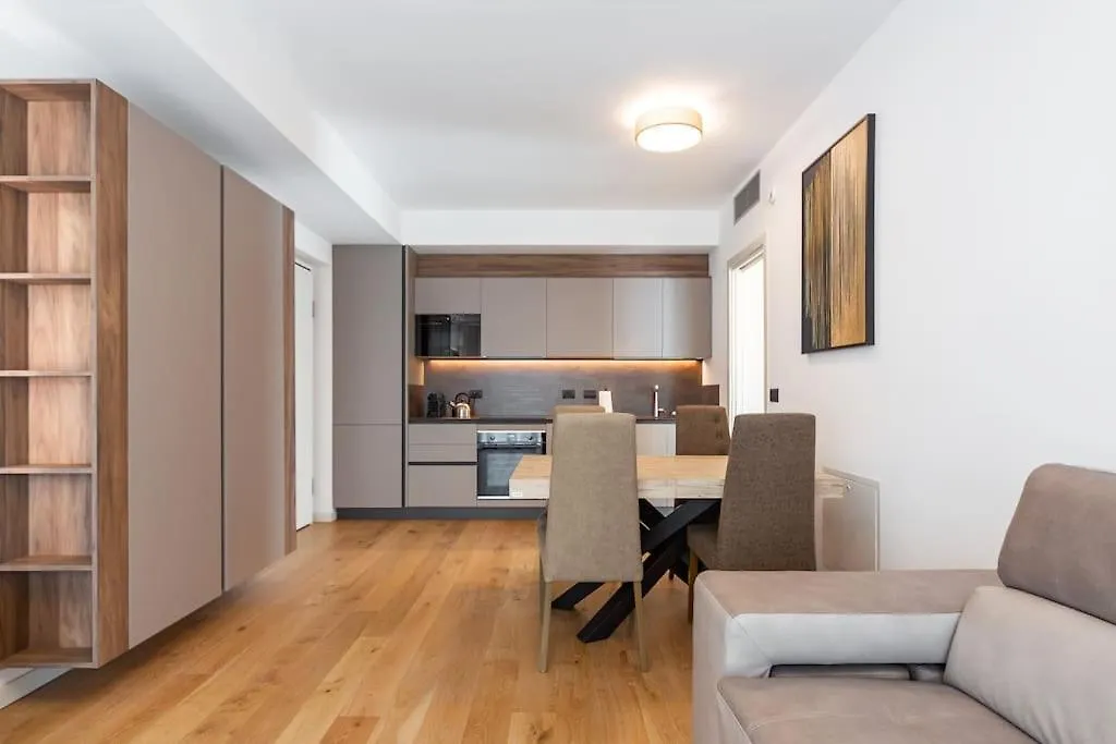 Apartment East Garden Lambrate Suite Elegante Moderna Milan