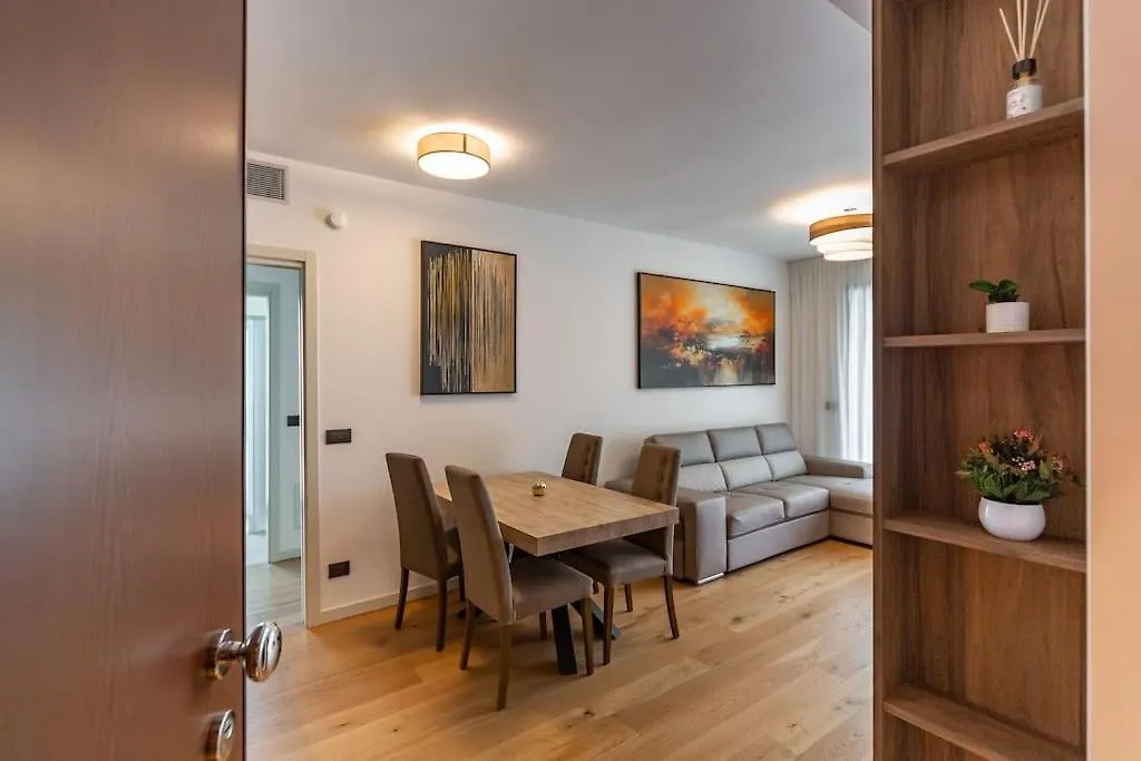 East Garden Lambrate Suite Elegante Moderna Milan Apartment