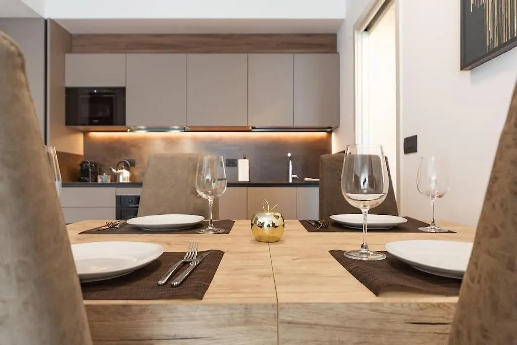 Apartamento East Garden Lambrate Suite Elegante Moderna Milão