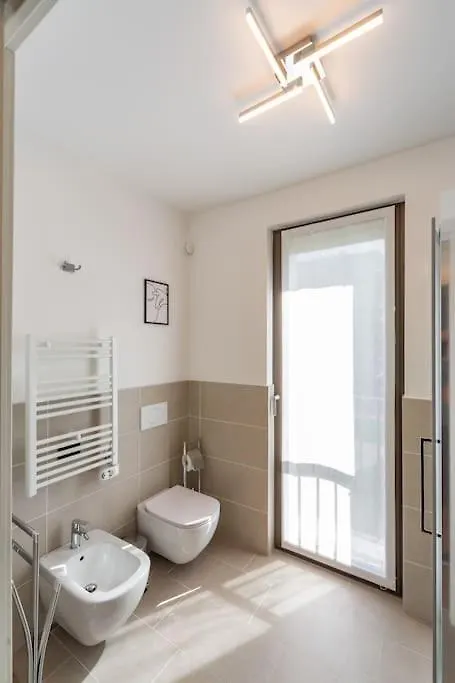 Apartamento East Garden Lambrate Suite Elegante Moderna Milão